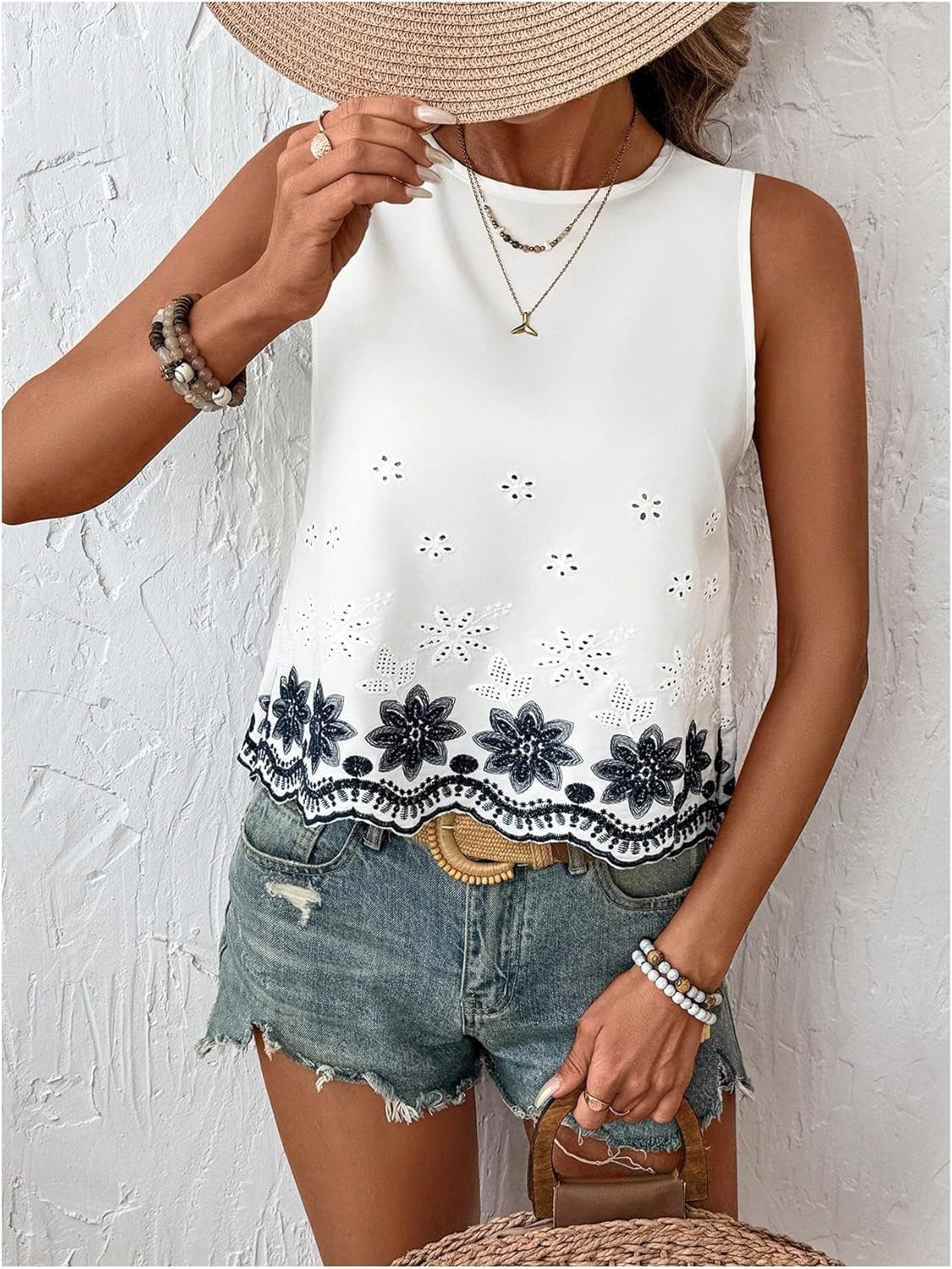 Women'S Sleeveless Boho Eyelet Tank Top Crew Neck Floral Embroidery Casual Summer Tops